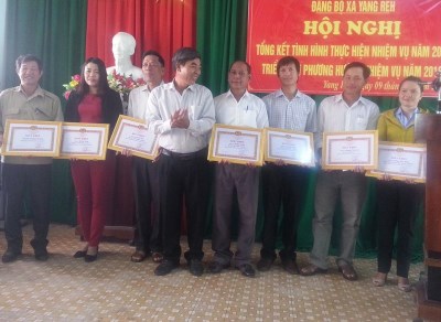 ĐẢNG ỦY XÃ YANG REH: TỔ CHỨC HỘI NGHỊ TỔNG KẾT THỰC HIỆN NHIỆM VỤ NĂM 2017.