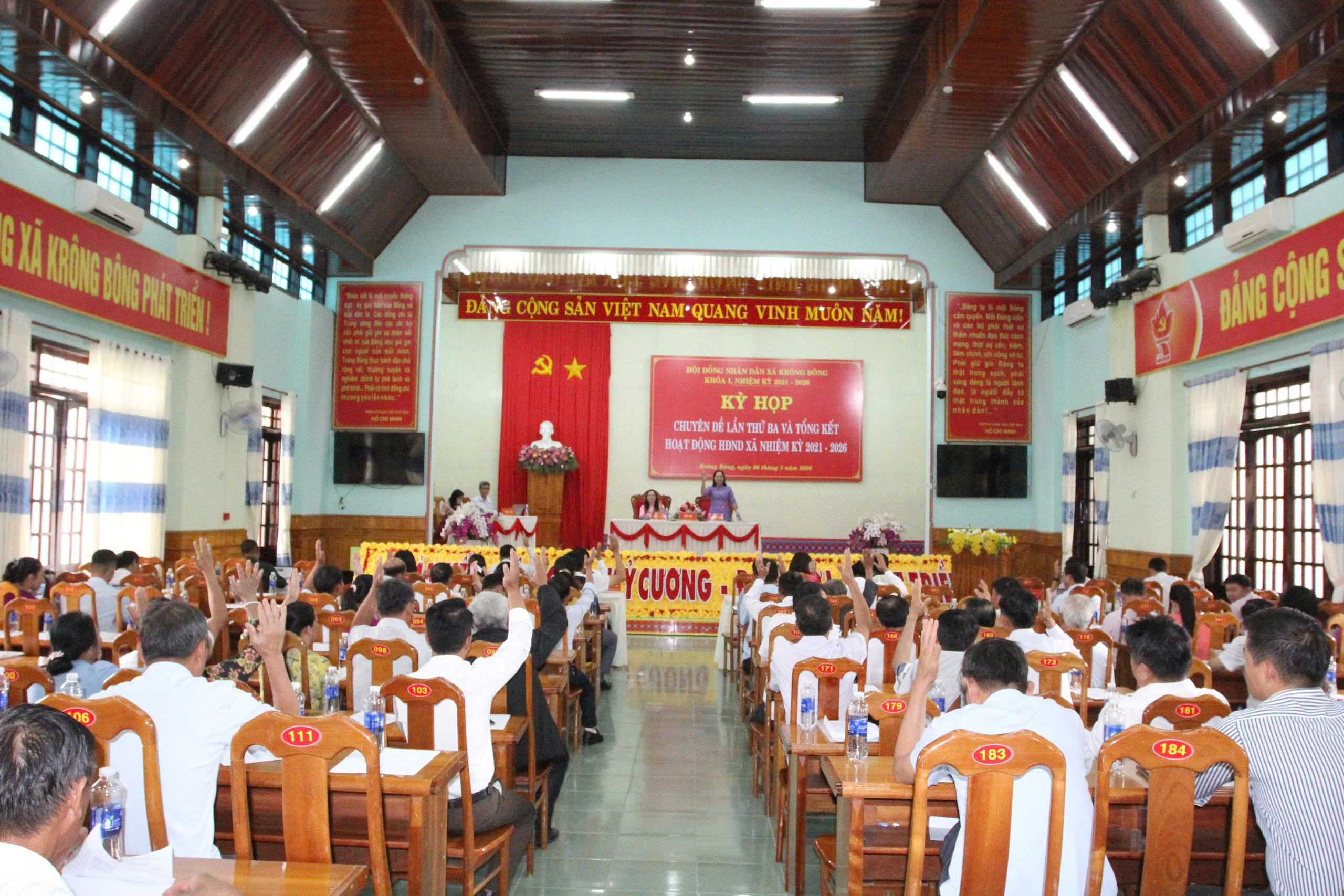 Hội đồng nhân dân xã Krông Bông tổ chức Kỳ họp chuyên đề lần thứ Ba và tổng kết hoạt động Hội đồng nhân dân xã nhiệm kỳ 2021–2026