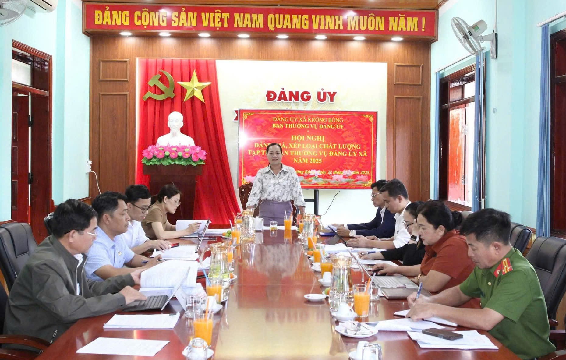 Đảng ủy Krông Bông hội nghị kiểm điểm, đánh giá xếp loại  tổ chức đảng, đảng viên Ban Thường vụ năm 2025