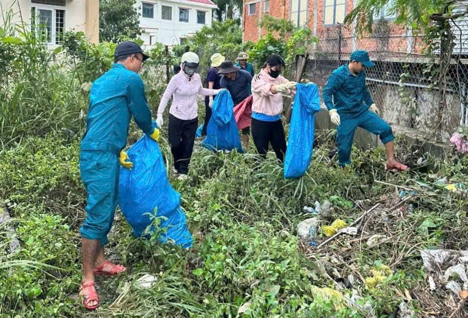 UBND xã Krông Bông chỉ đạo tăng cường công tác phòng, chống dịch bệnh mùa Đông Xuân, dịp Tết và mùa Lễ hội