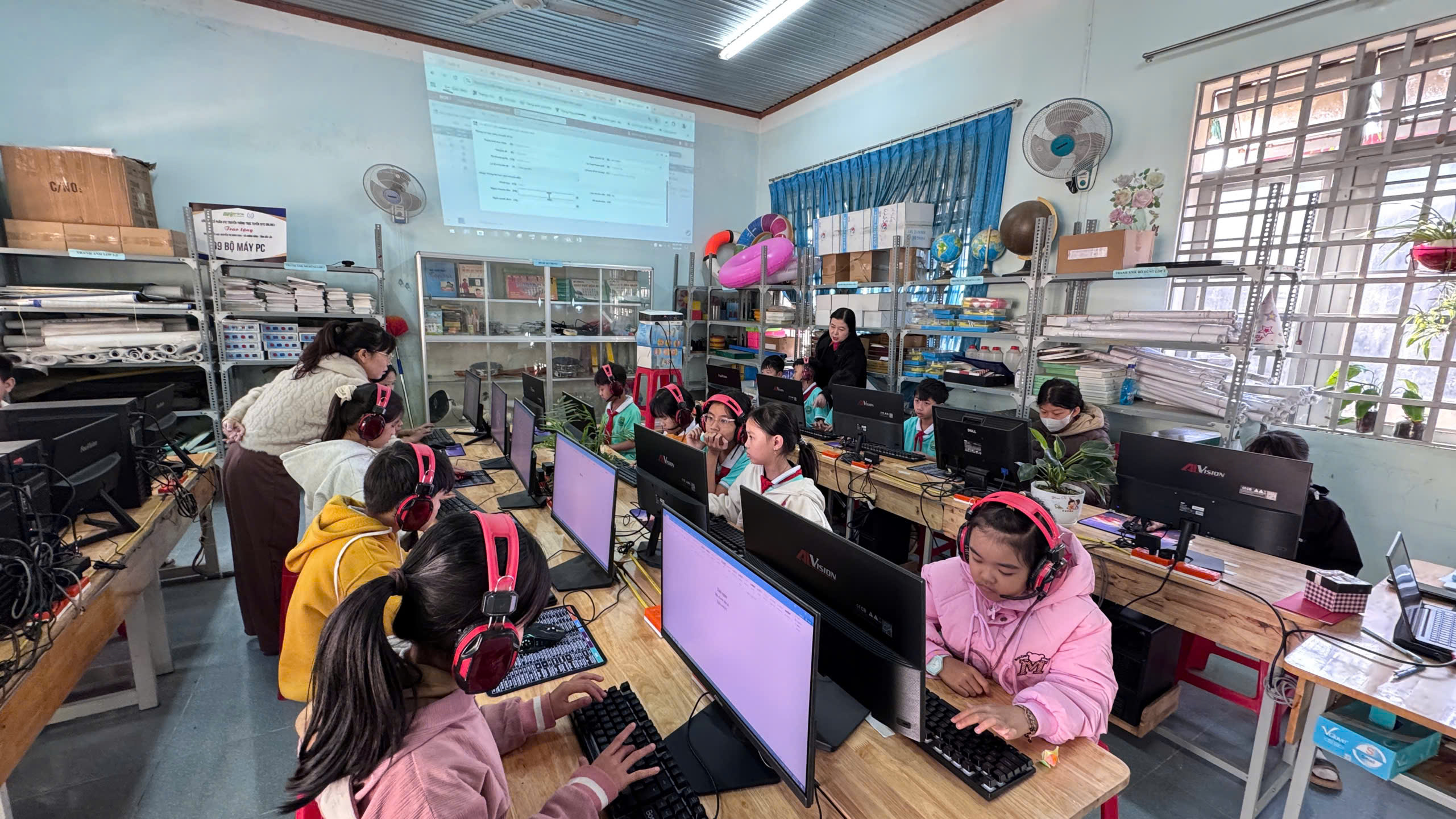 z7456930666568_c32d53b876f2b3ddb821bd2536881bbd