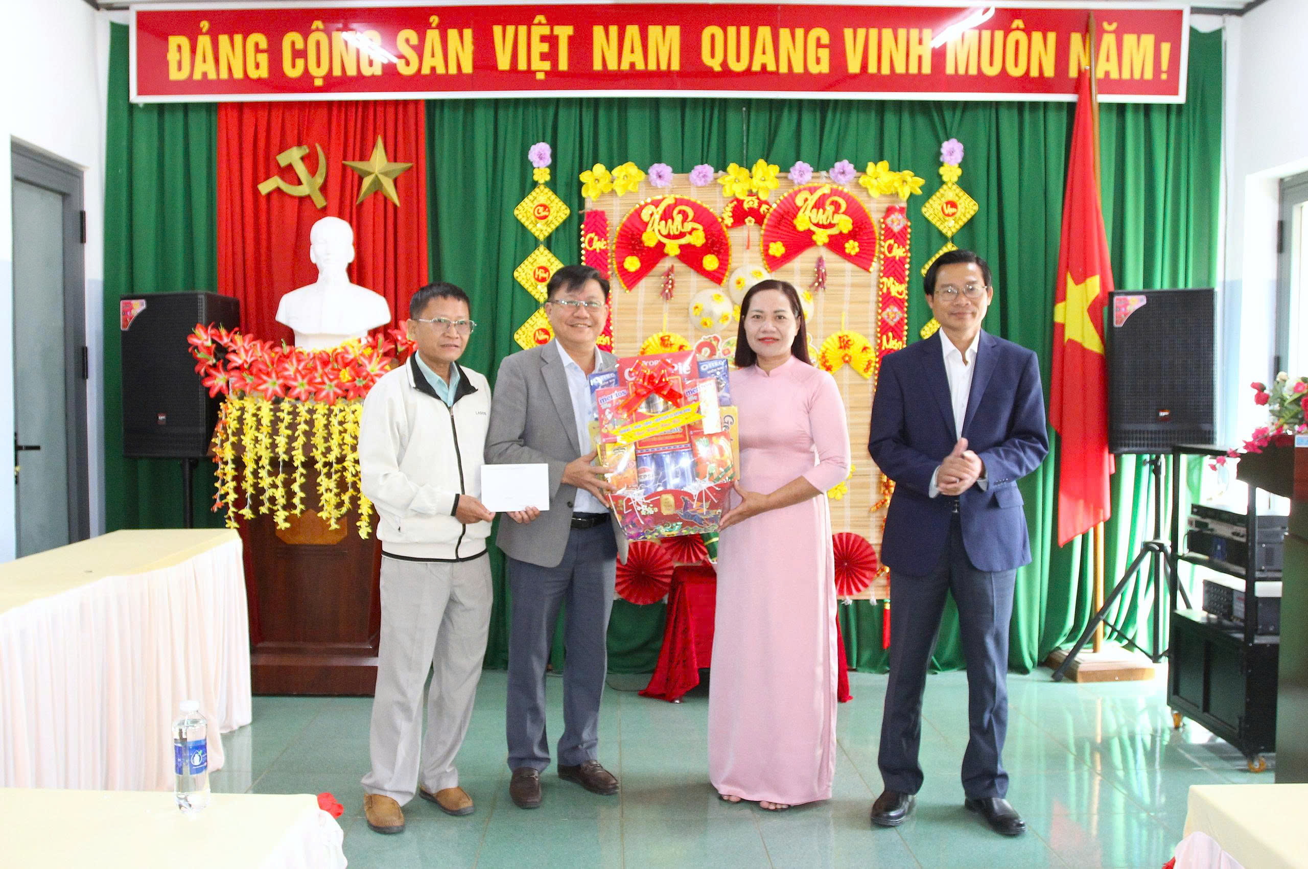 z7531092352453-6cc11f2850925b4186b38f16e8932a27